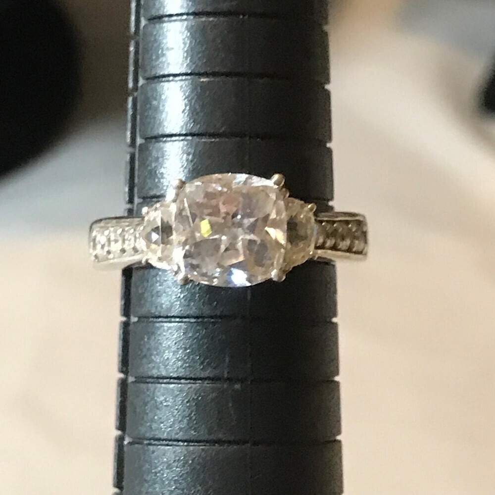 Silver Tone and Crystal Ring Size 7.75 - Picture 1 of 4